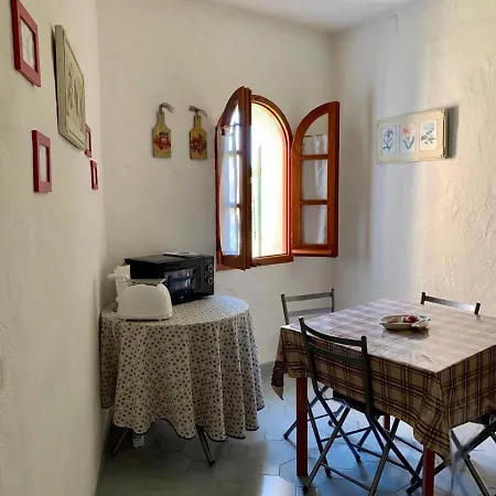 Villa Le Ginestre Holiday home La Caletta